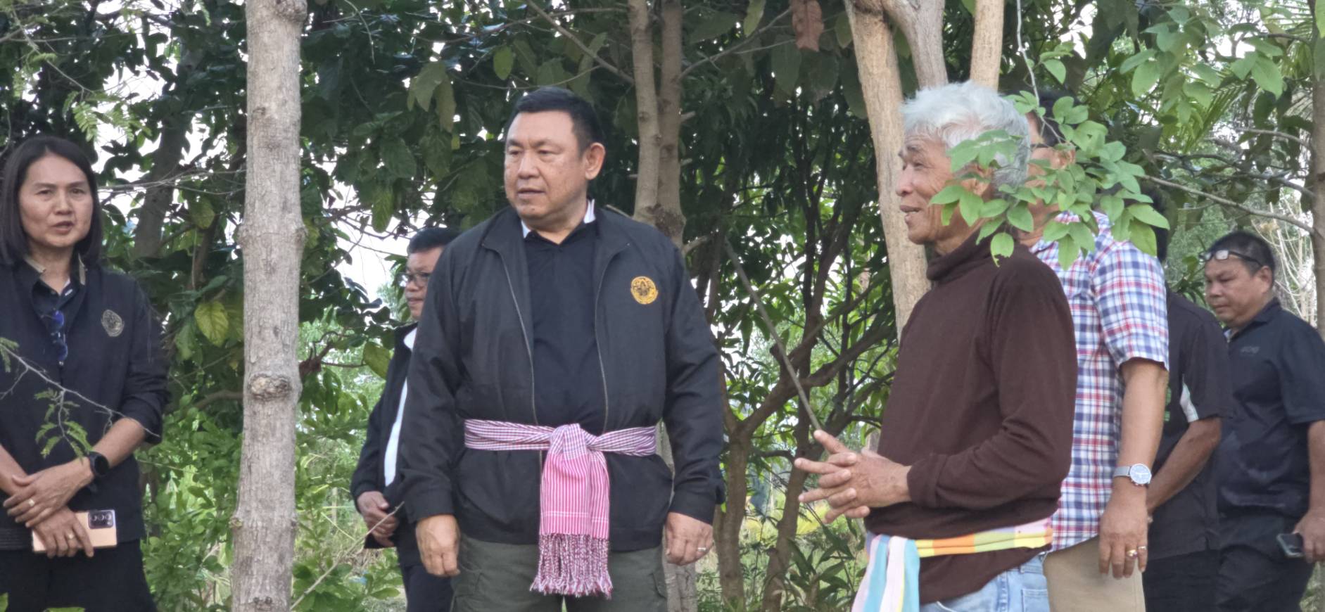 title - เลขาธิการ ส.ป.ก. ลงพื้นที่ตรวจเยี่ยมกลุ่มแปลงใหญ่ข้าวอินทรีย์ และโครงการก่อสร้างบ่อบาดาลฯ ในเขตปฏิรูปที่ดิน จังหวัดร้อยเอ็ด